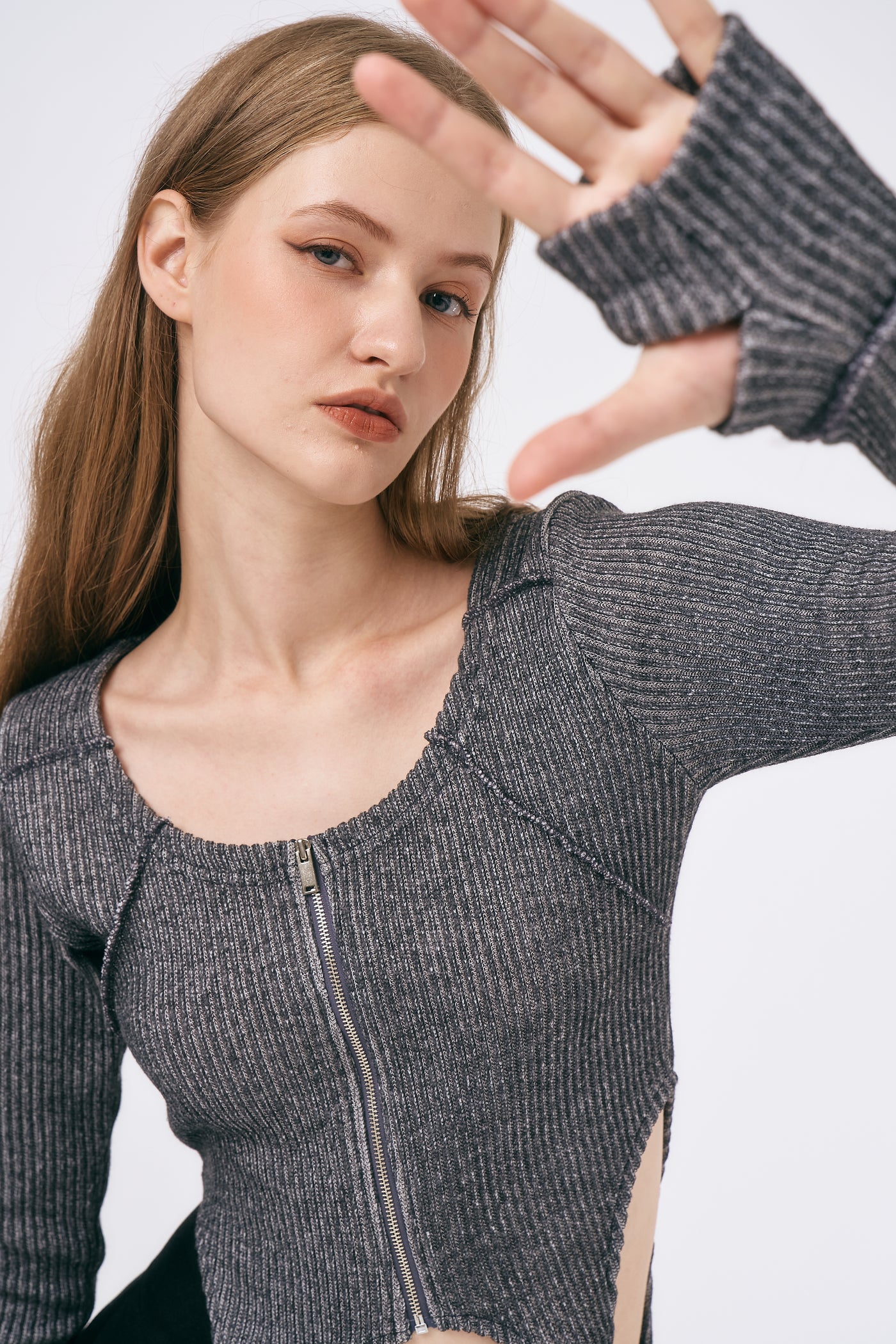 storets.com Isla Zip Front Cropped Top