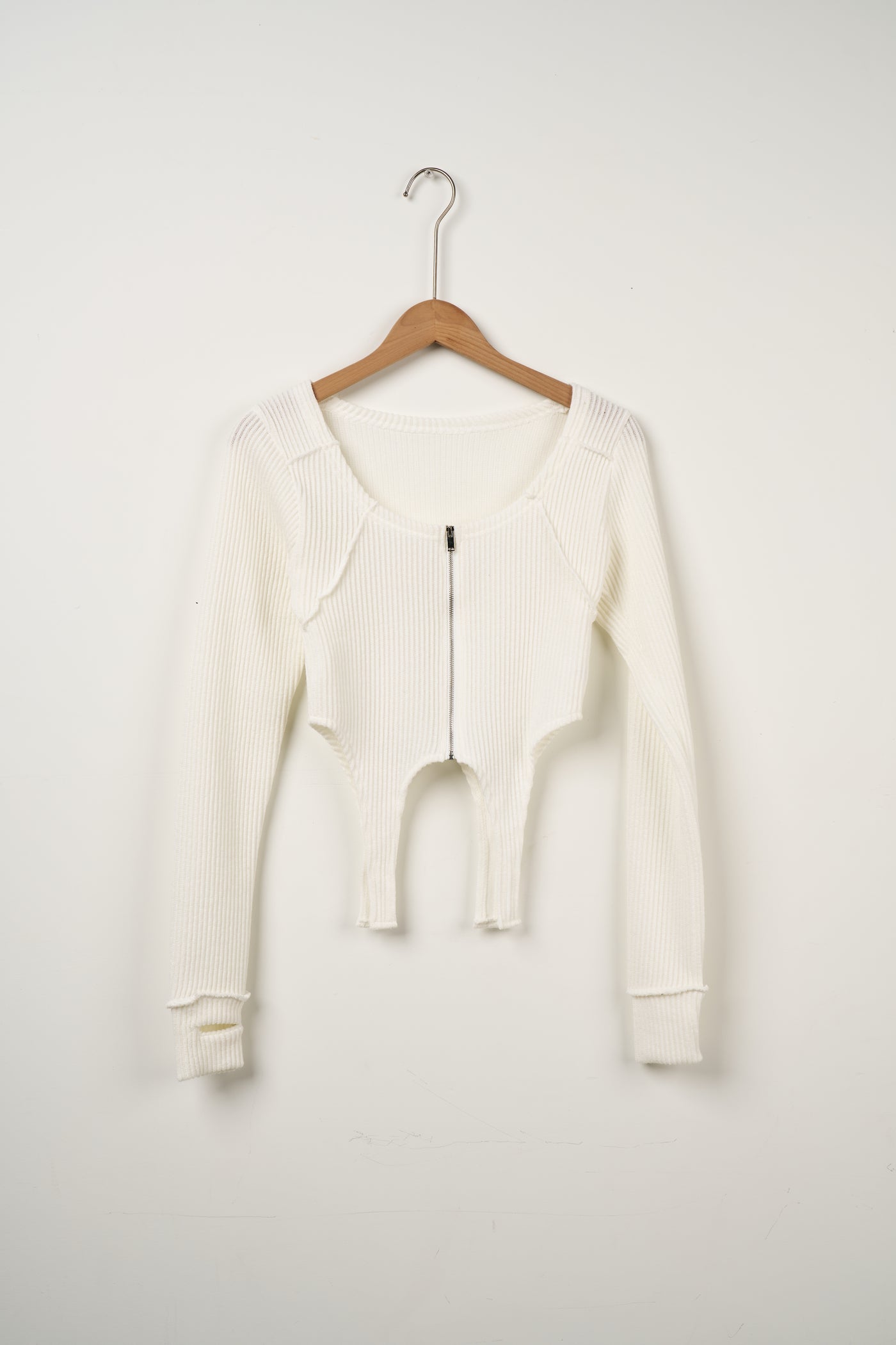 storets.com Isla Zip Front Cropped Top