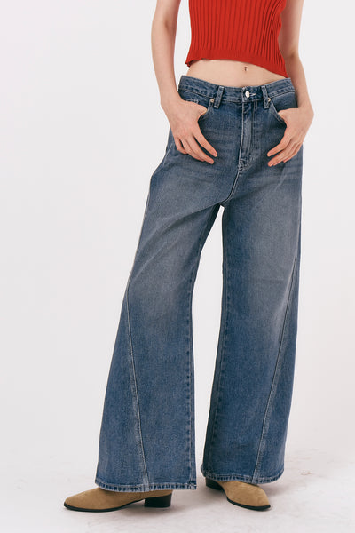 storets.com Ashly Flared Jeans