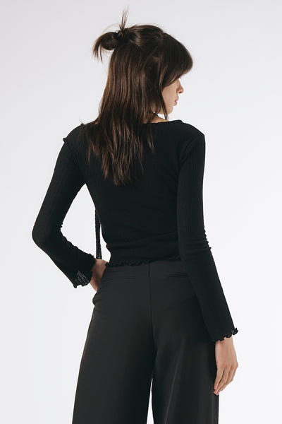 storets.com Bailey Ruched Top w/Scarf