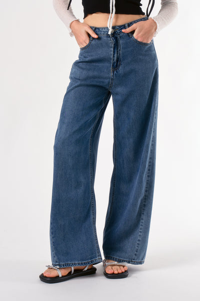 storets.com Bella Flared Jeans