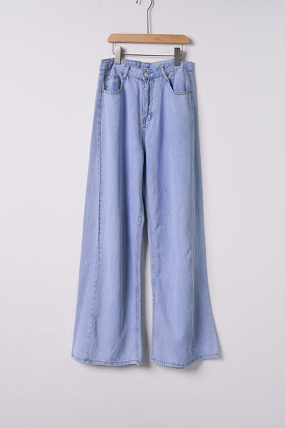 storets.com Bella Flared Jeans
