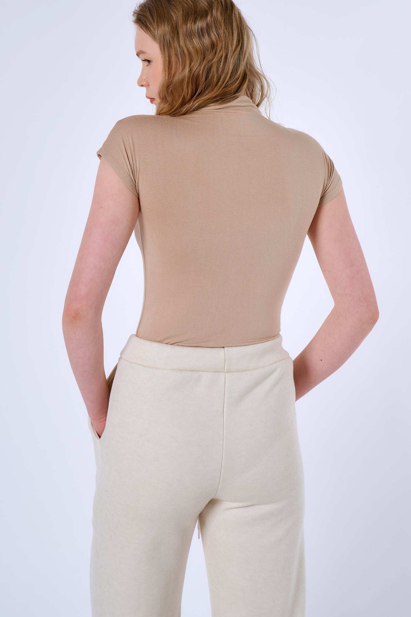 storets.com Cathy Turtleneck Capsleeve Top