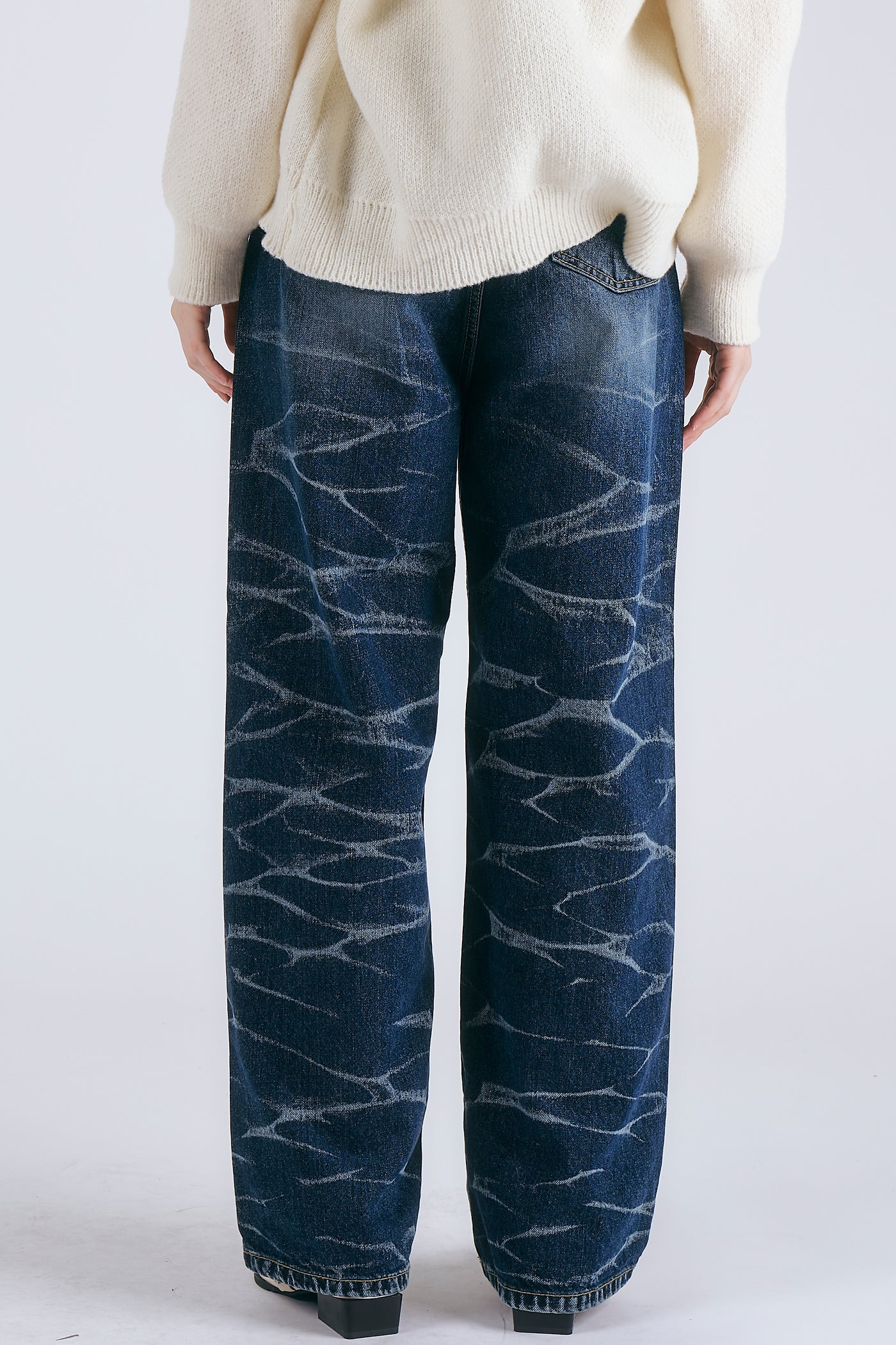 storets.com Daisy Whisker Wash Jeans