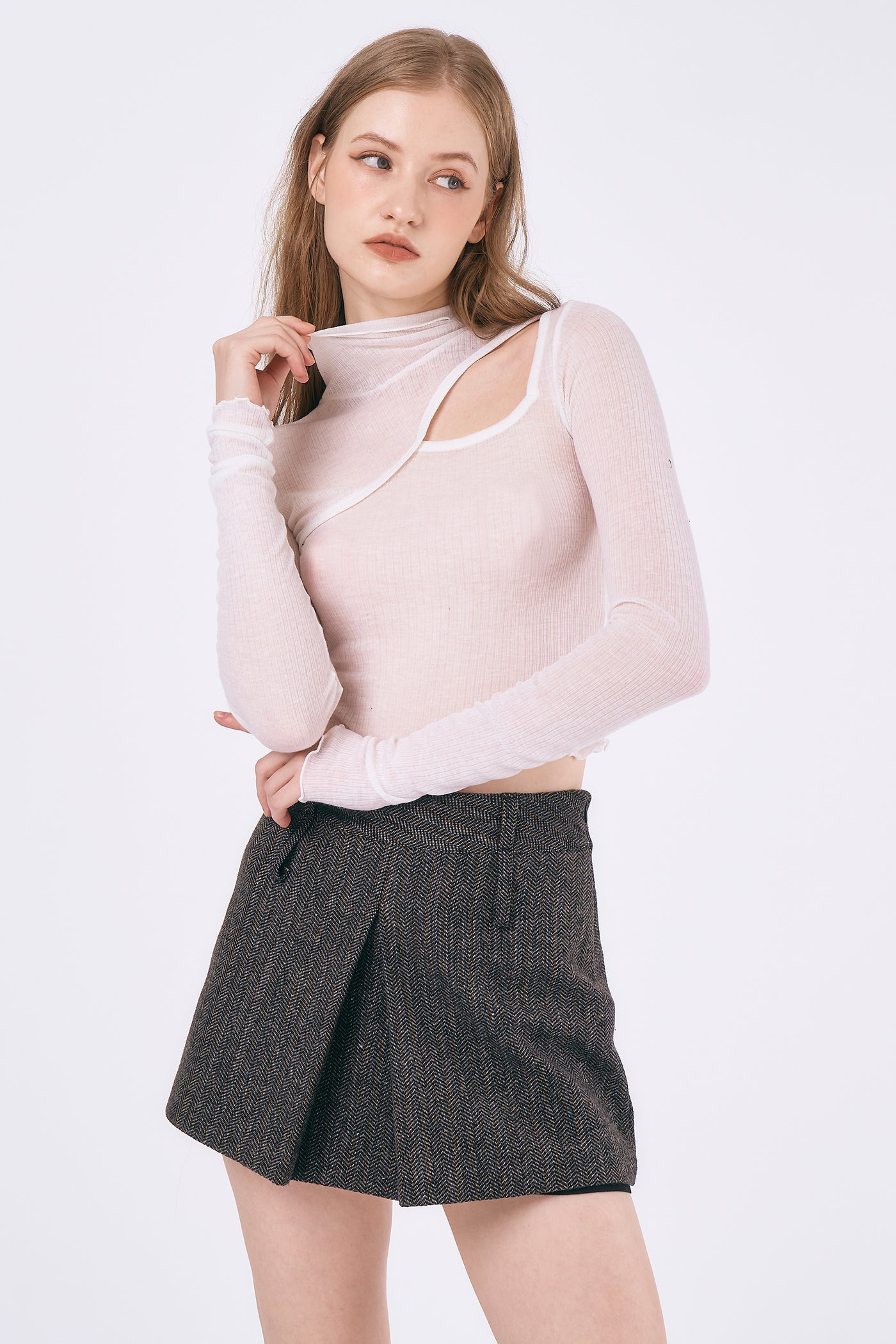 storets.com Eliana Cut-out Turtleneck Top