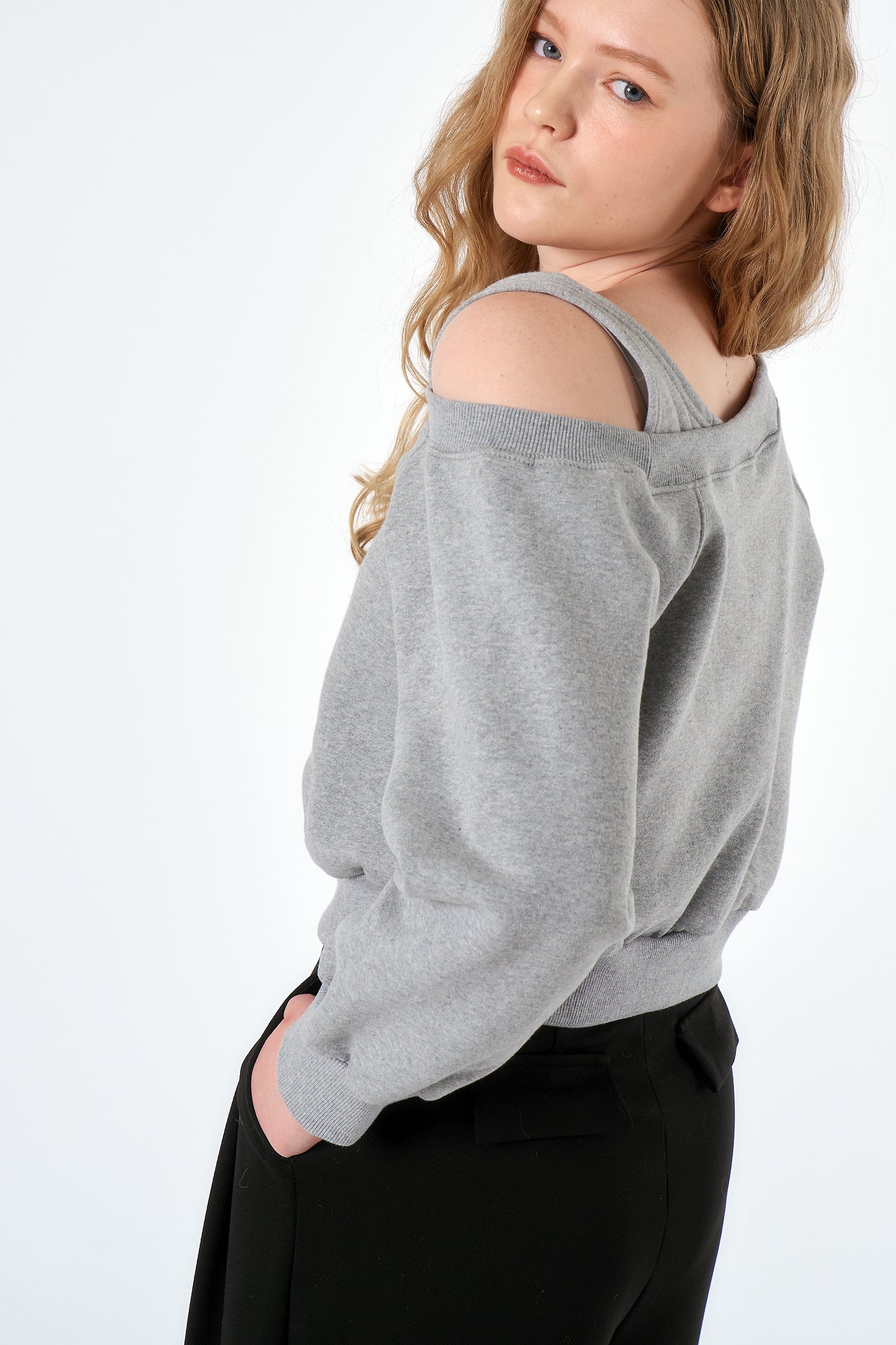 storets.com Jay Coldshoulder Sweatshirt