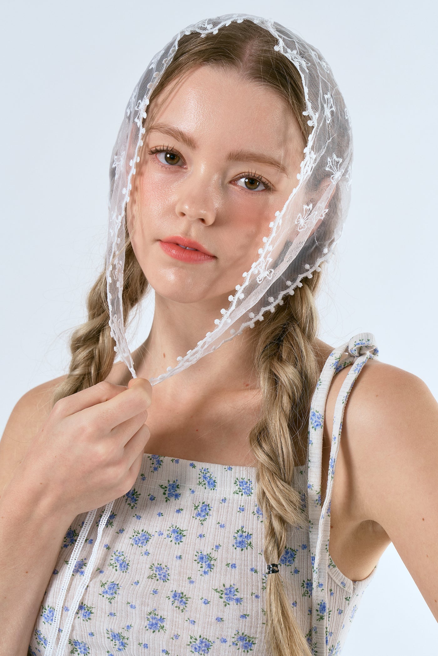 storets.com Lace Head Scarf