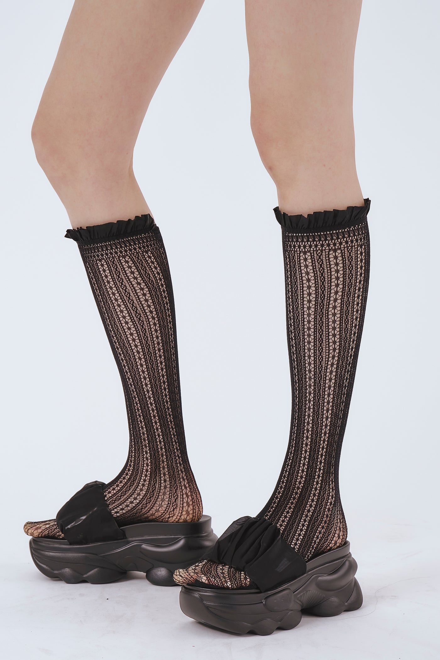 storets.com Lace Ruffled Knee Socks