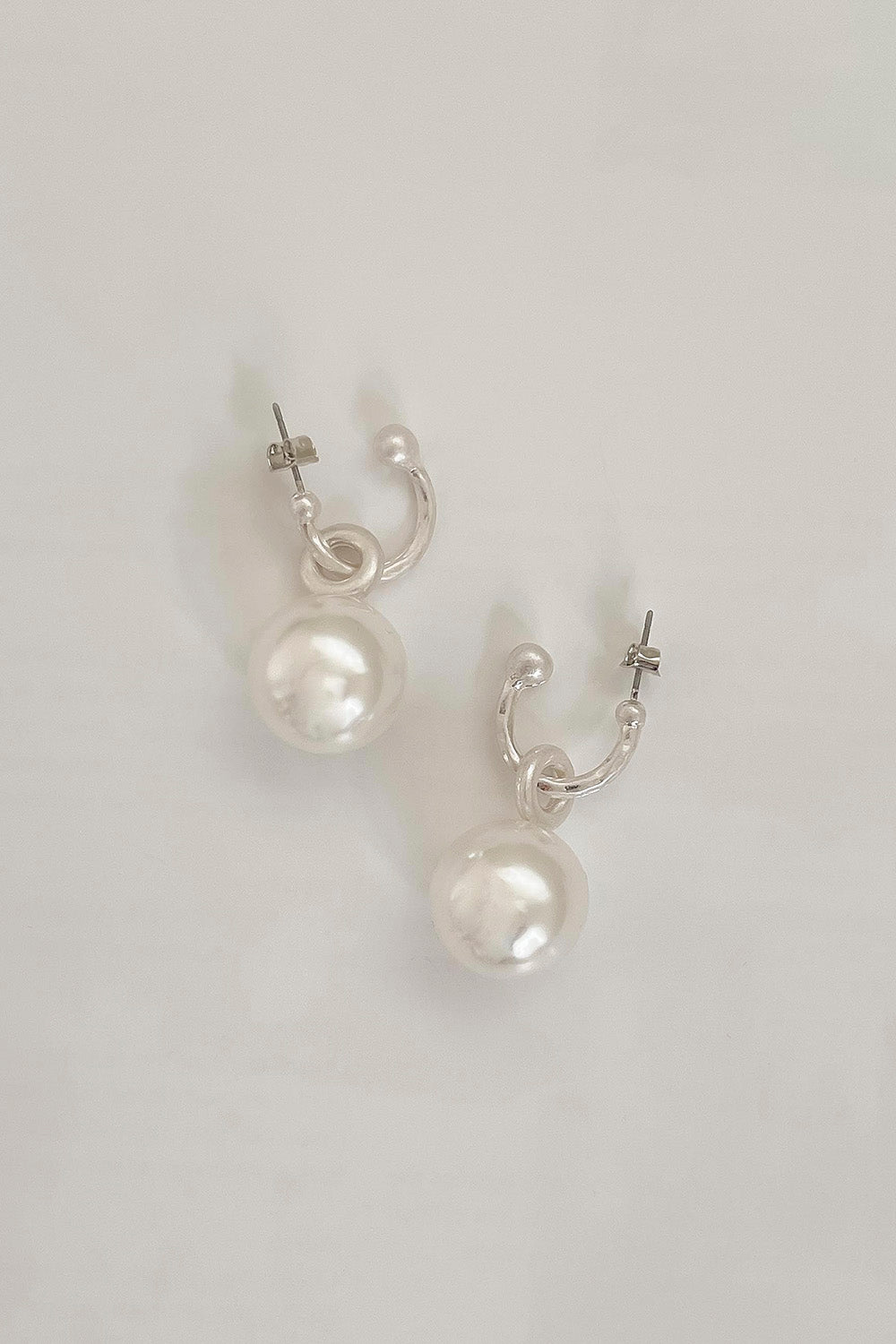 storets.com Faux Pearl Ringering Earrings
