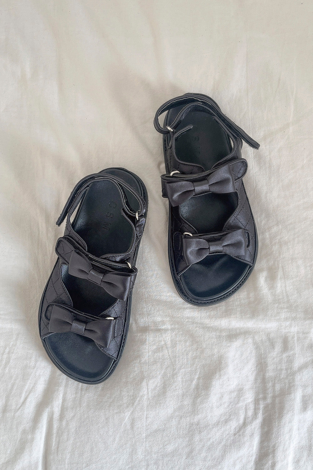 storets.com Quilted Sandals w/Bows