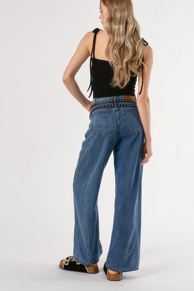 storets.com Bella Flared Jeans