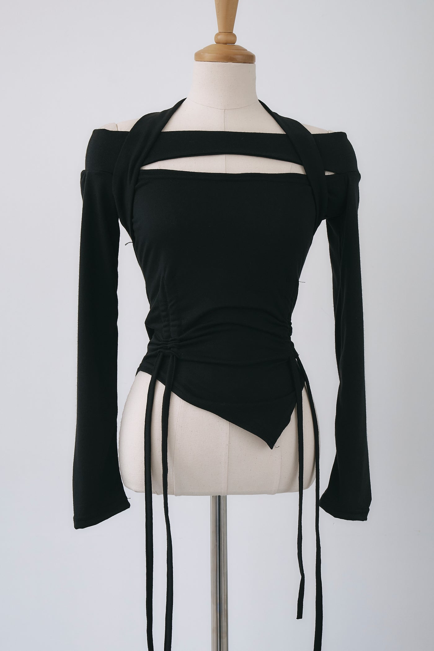 storets.com Roxanne Cut-out Top