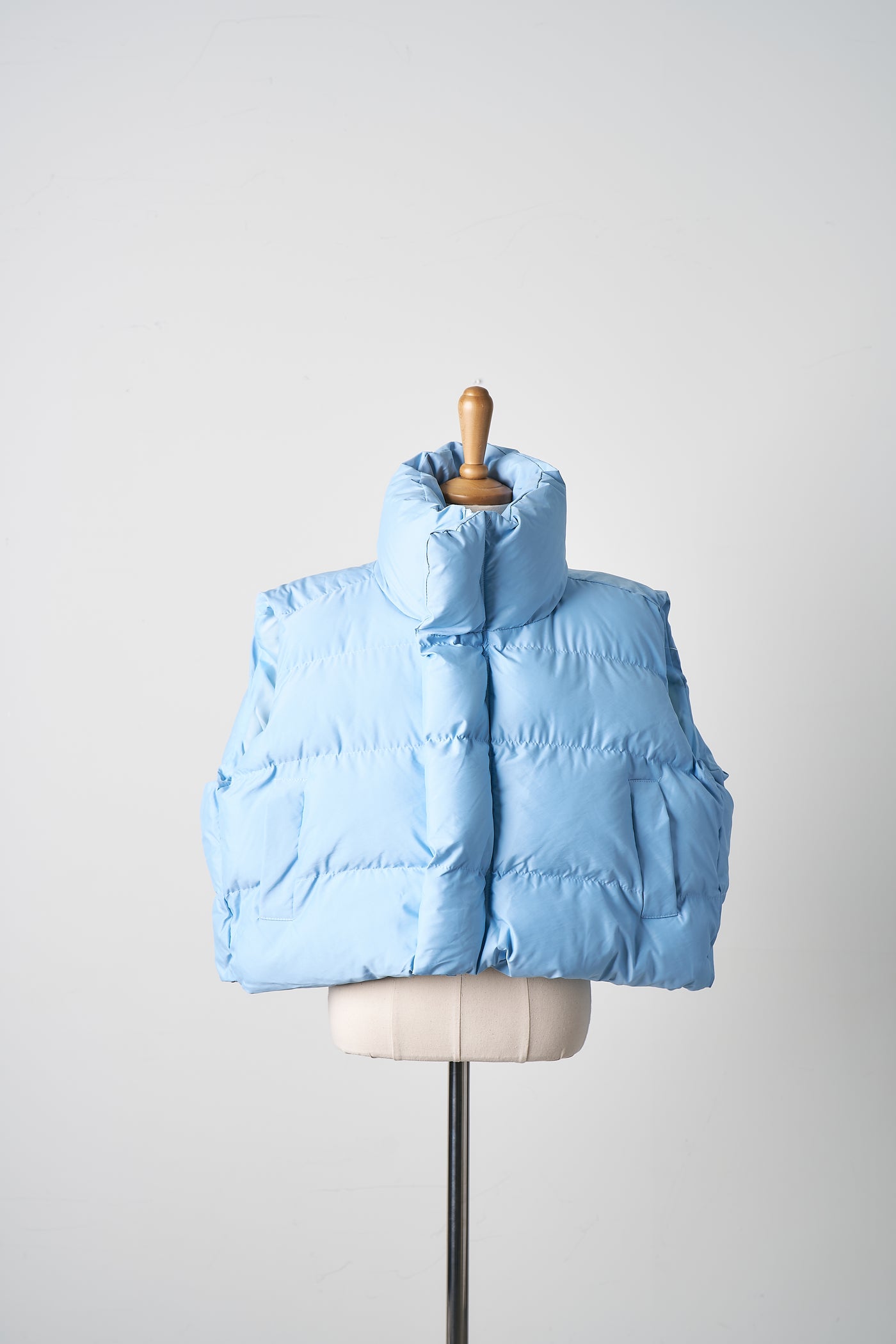 storets.com Phoebe Cropped Puffer Vest