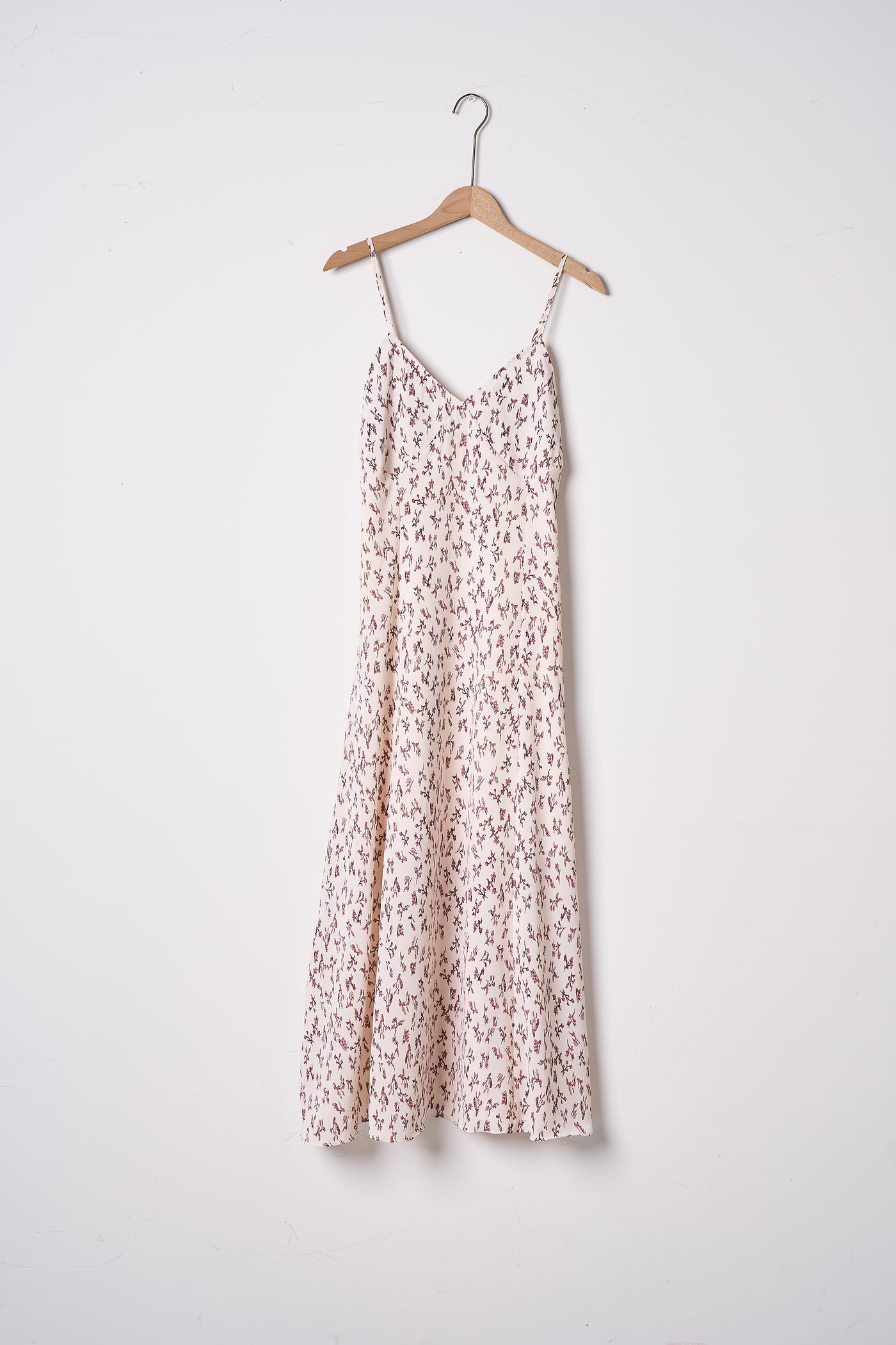 storets.com Ollie Floral Slip Dress