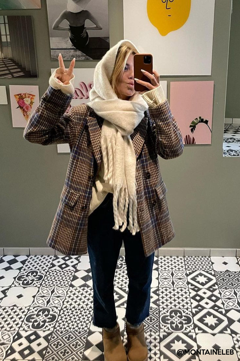 storets.com Miracle Fuzzy Scarf