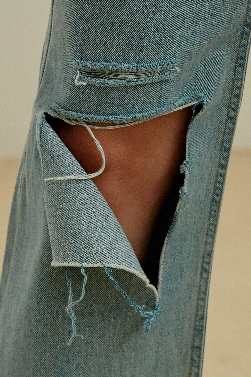 storets.com Haily Slash Ripped Jeans