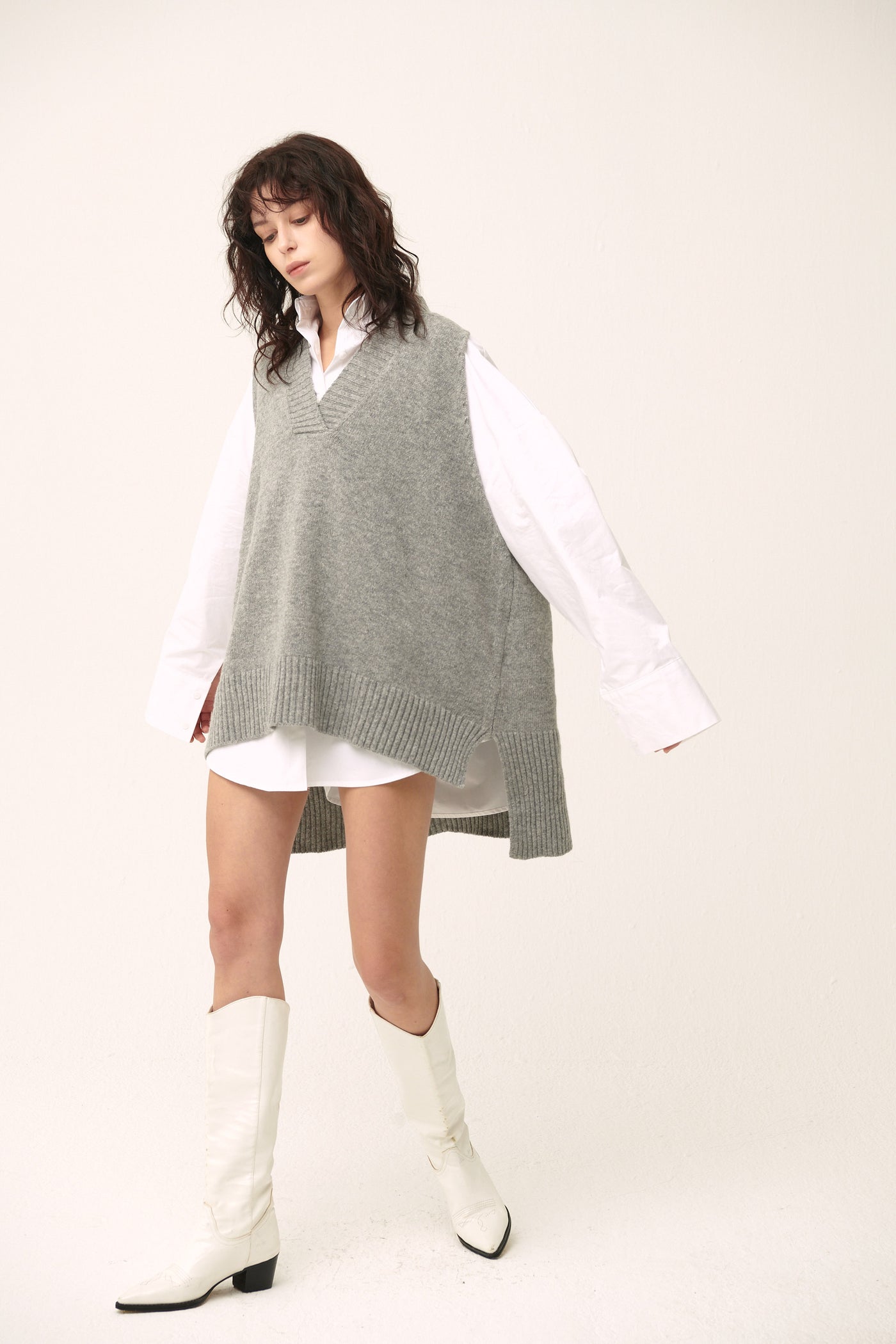 storets.com [NEW] Lyla Oversized Knit Vest