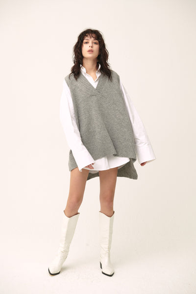 storets.com [NEW] Lyla Oversized Knit Vest