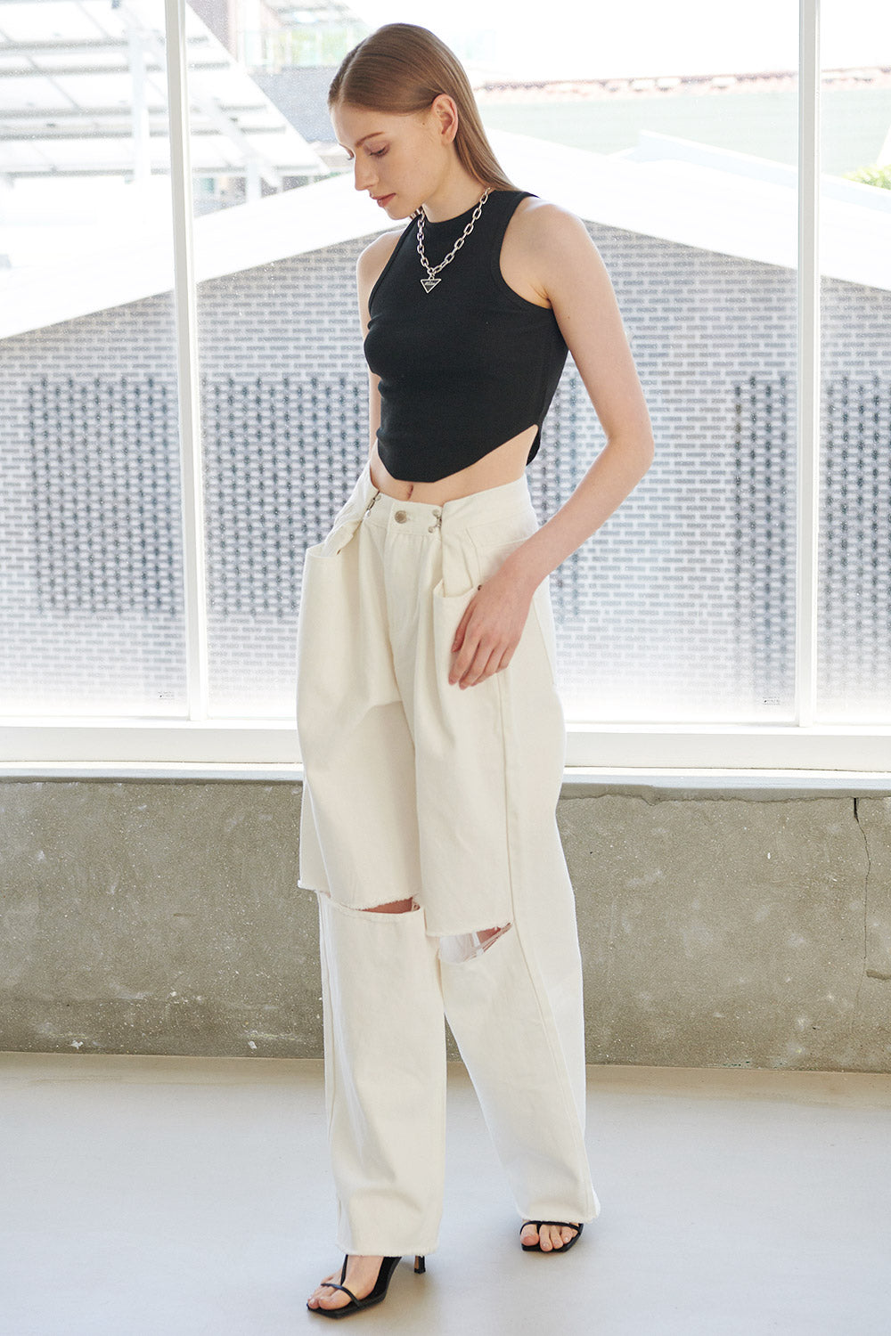 storets.com Vera Slash Cutout Jeans