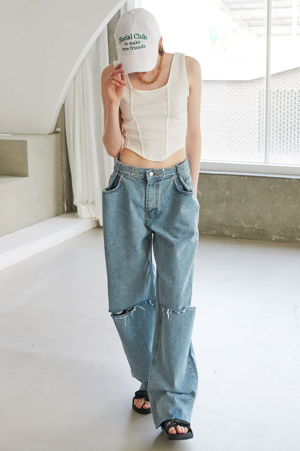 storets.com Vera Slash Cutout Jeans