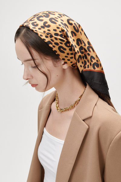 storets.com Sayla Leopard Print Scarf
