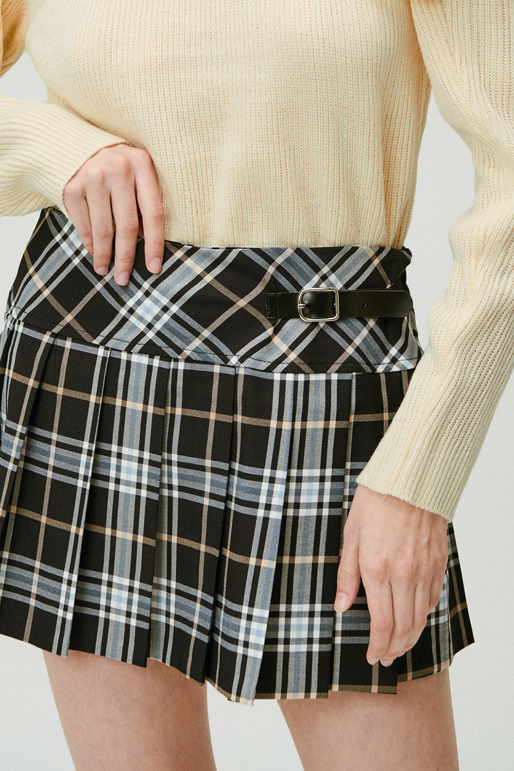 storets.com Bella Pleated Skirt in Plaid