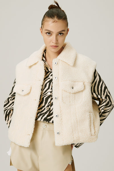 storets.com Cleo Borg Teddy Vest