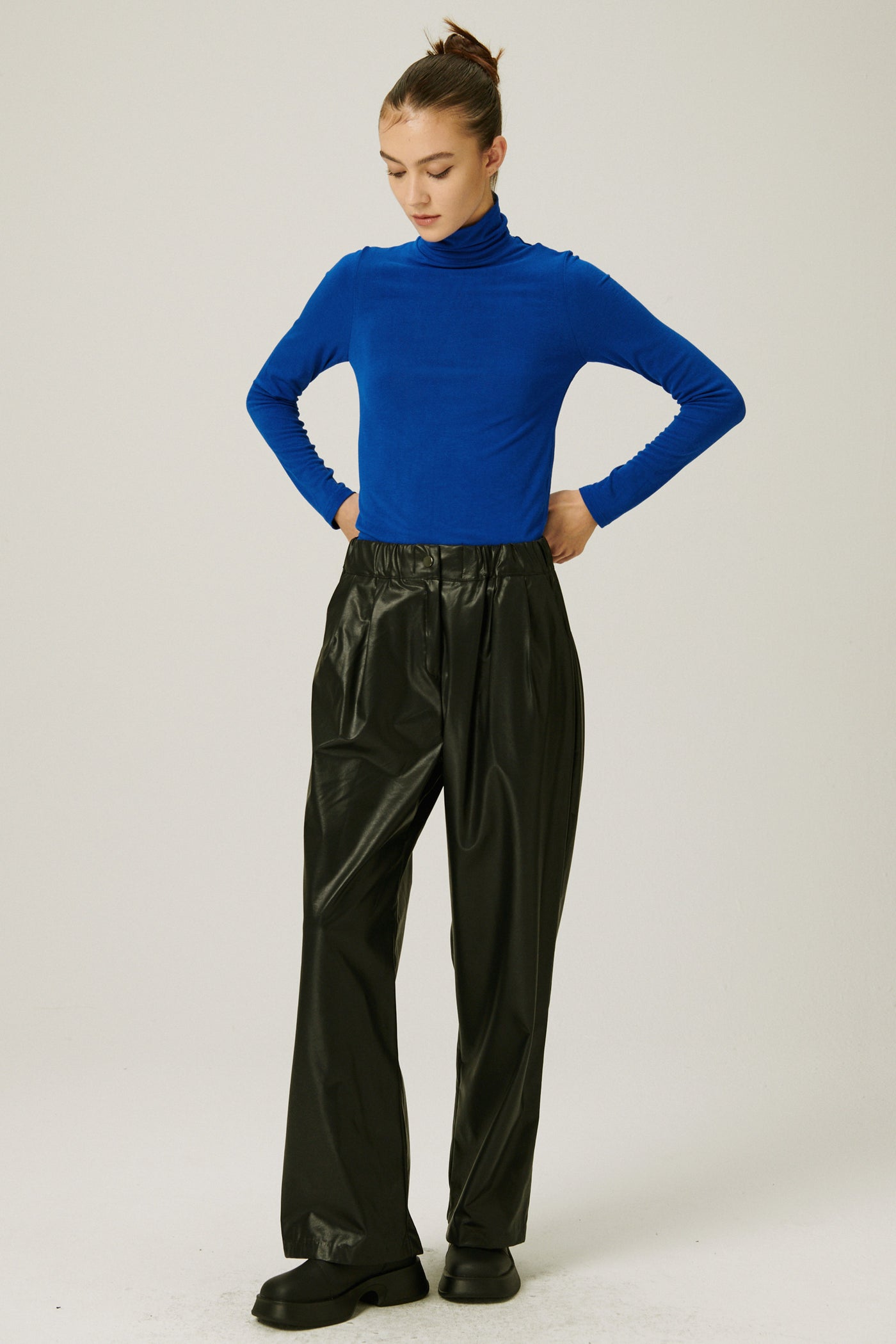 storets.com Celia Slimfit Turtle Neck Top
