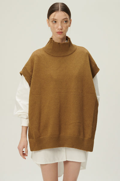 storets.com Adyson Mockneck Buttoned Vest