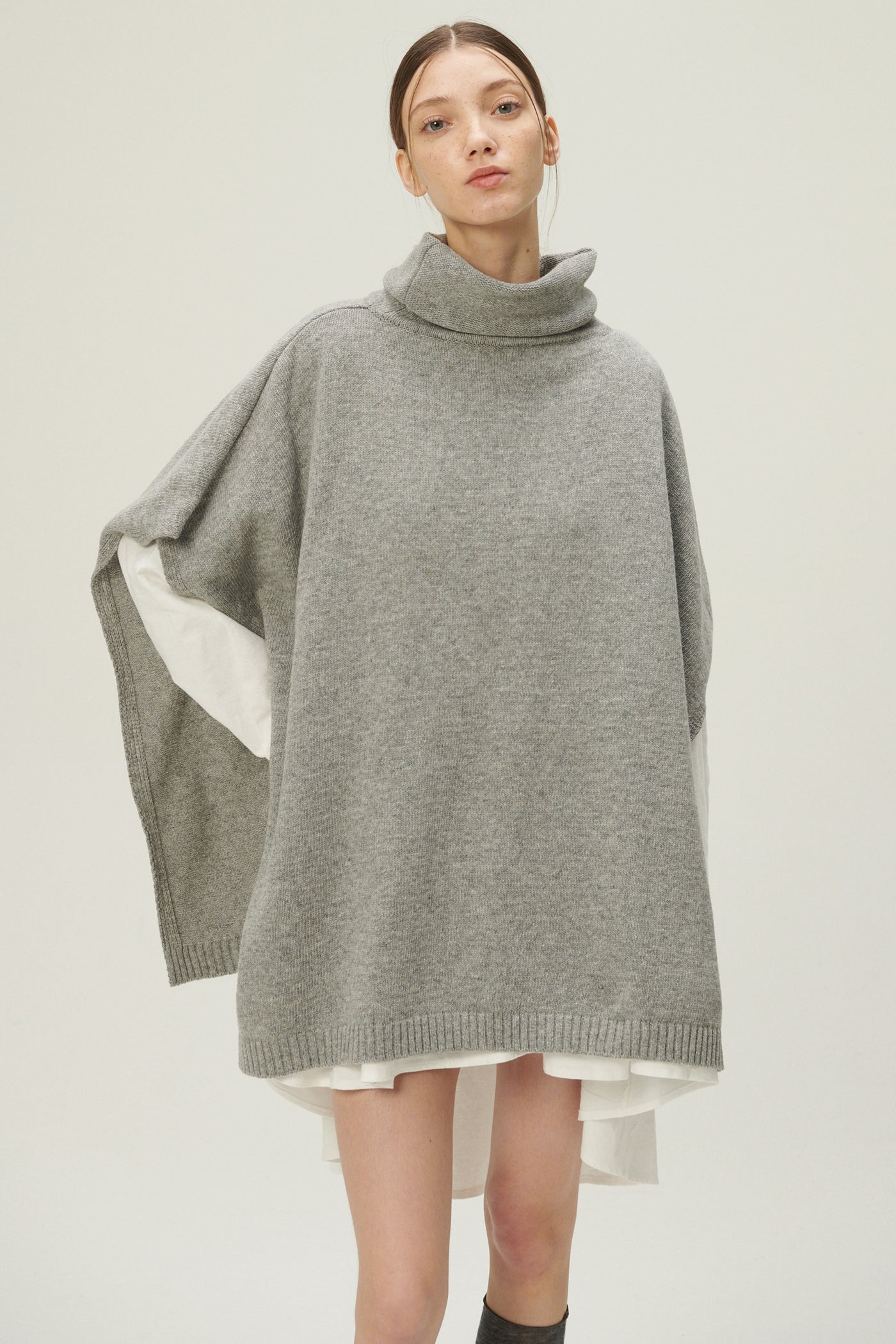 storets.com Nadua Oversized Cape Vest