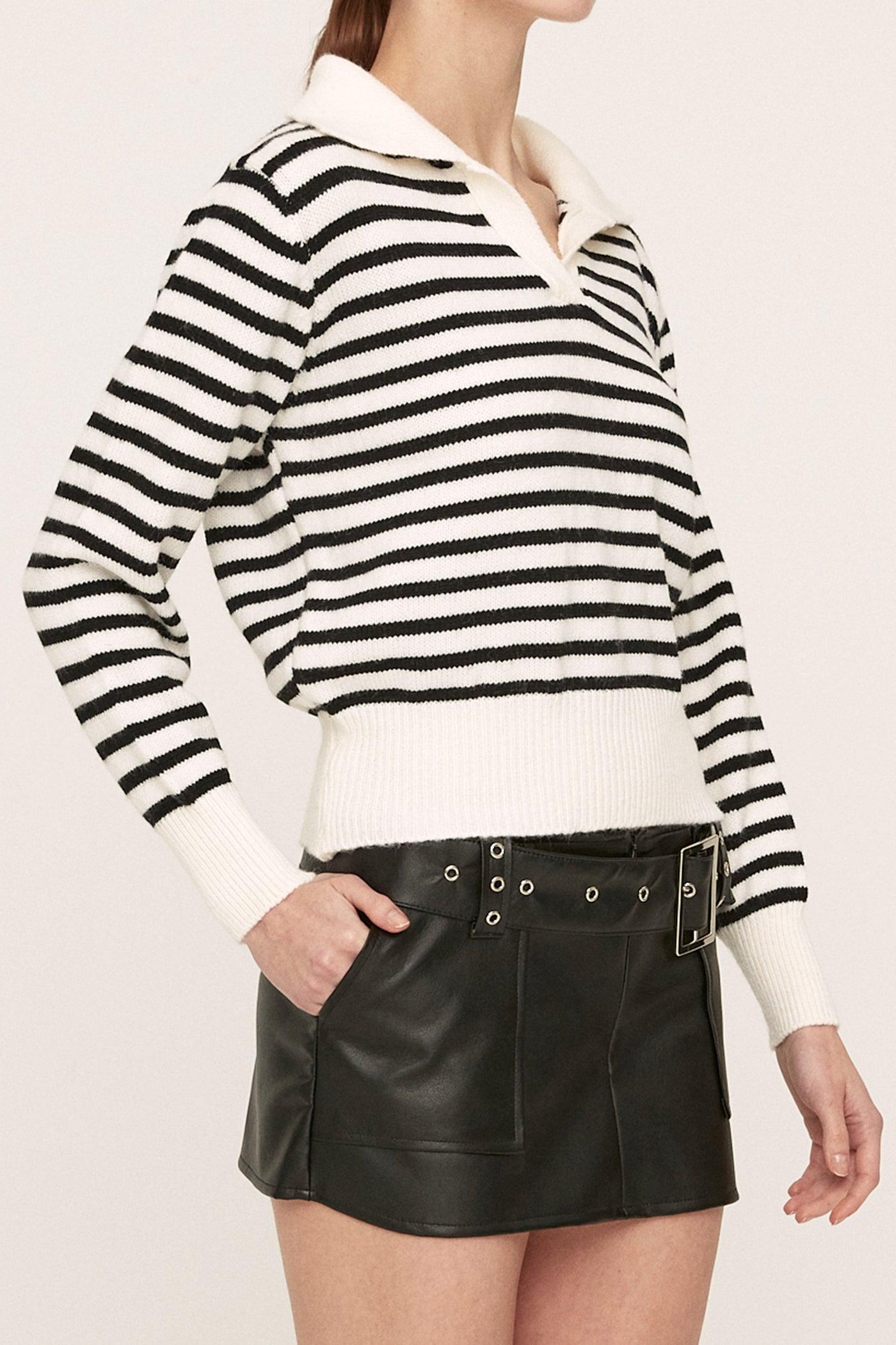 storets.com Luna Striped Knitted Top