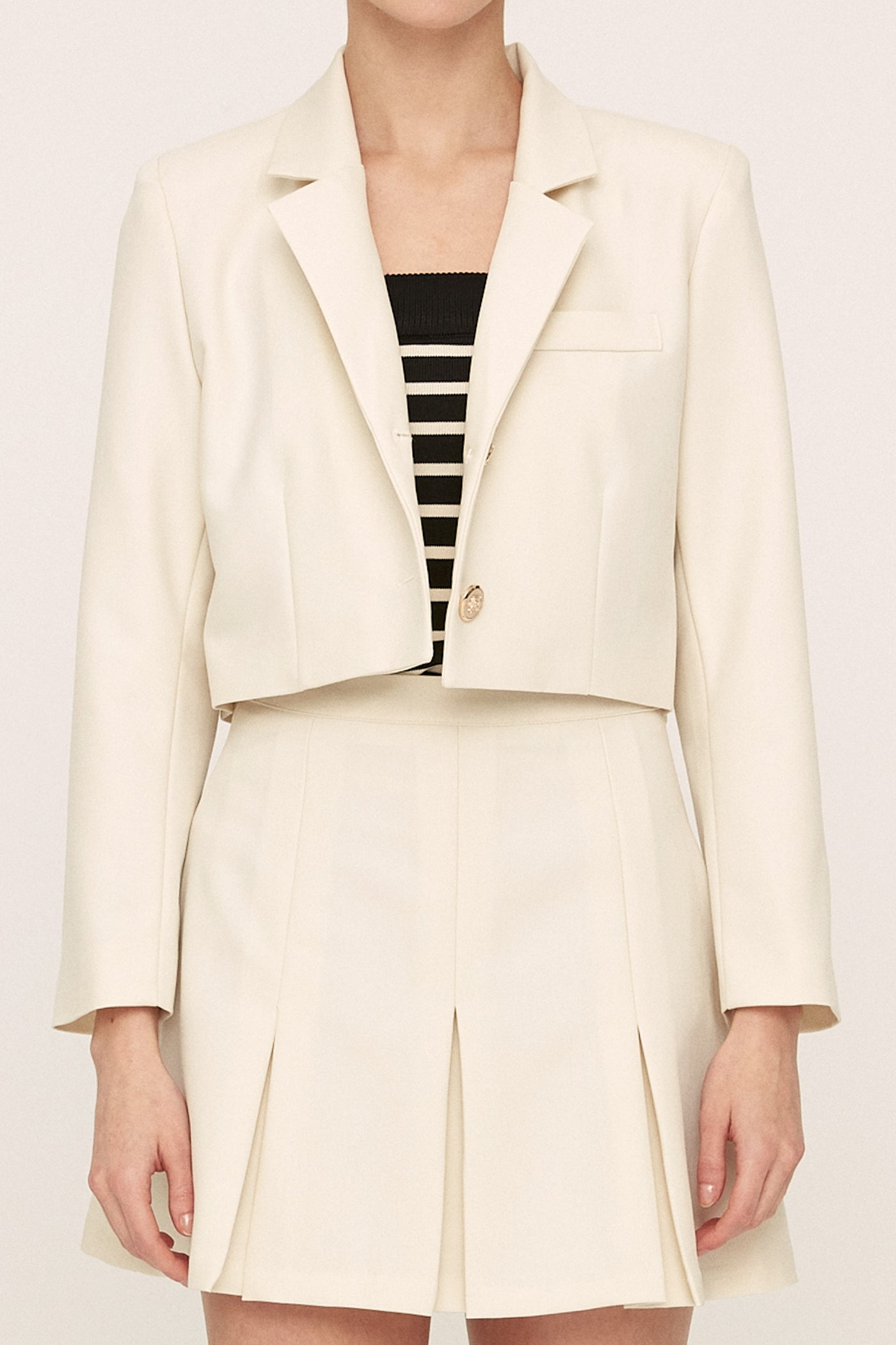 storets.com Amelia Cropped Blazer Jacket
