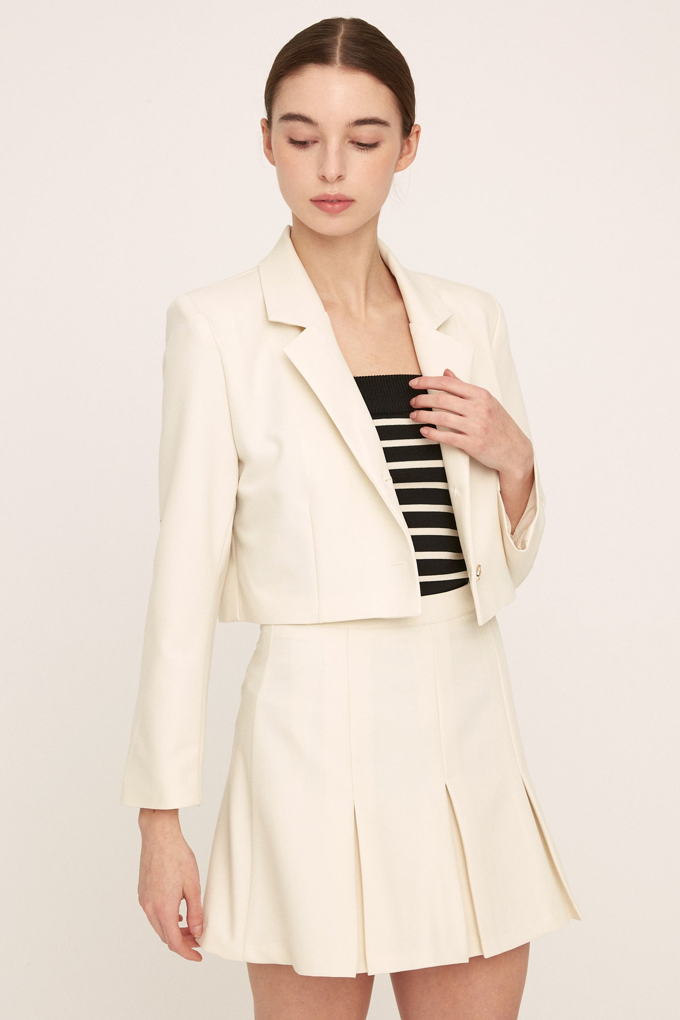 storets.com Amelia Cropped Blazer Jacket