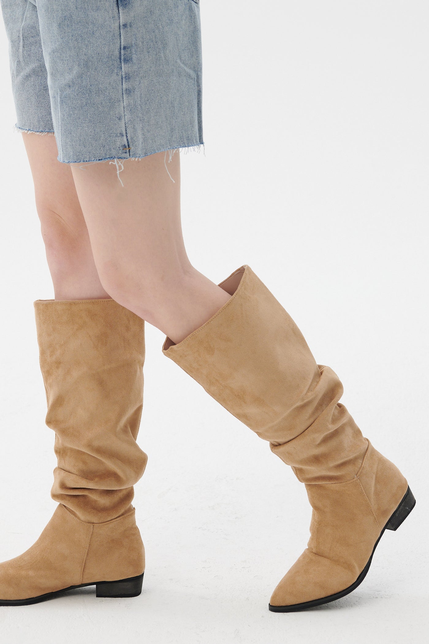 storets.com Wide-Leg Ruched Boots