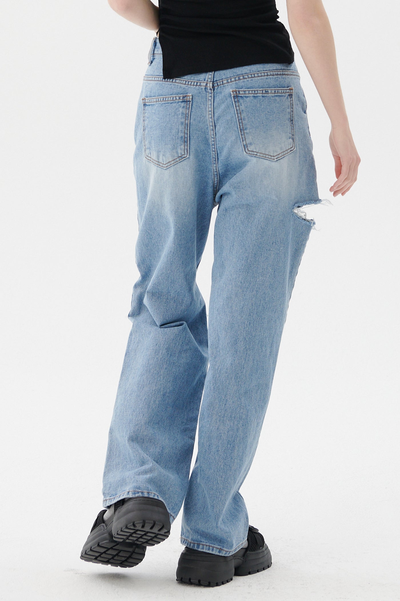 storets.com Cassidy Cutout Wide Jeans