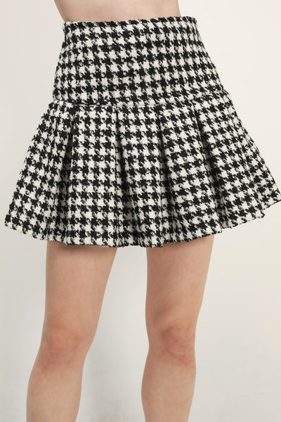 storets.com Andrea Houndstooth Skort