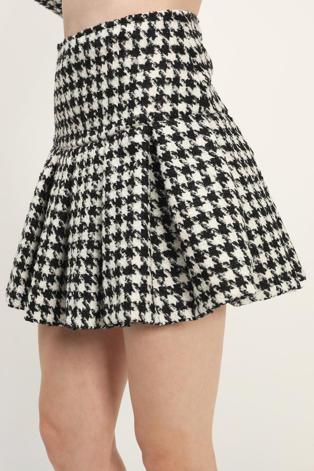 storets.com Andrea Houndstooth Skort