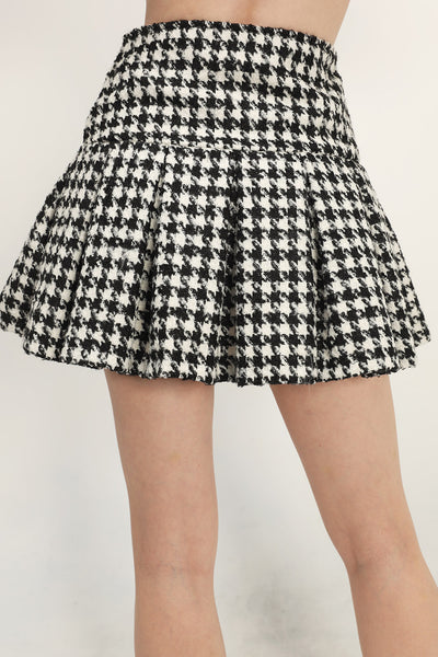 storets.com Andrea Houndstooth Skort