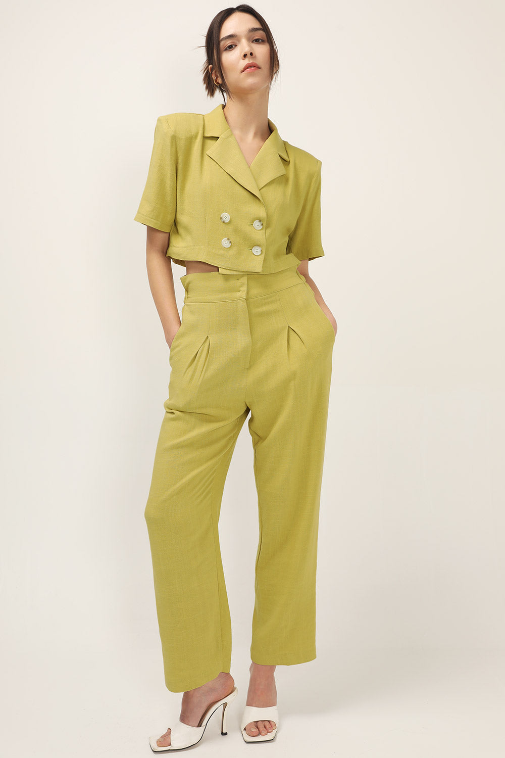 storets.com Blaire Linen Cropped Jacket