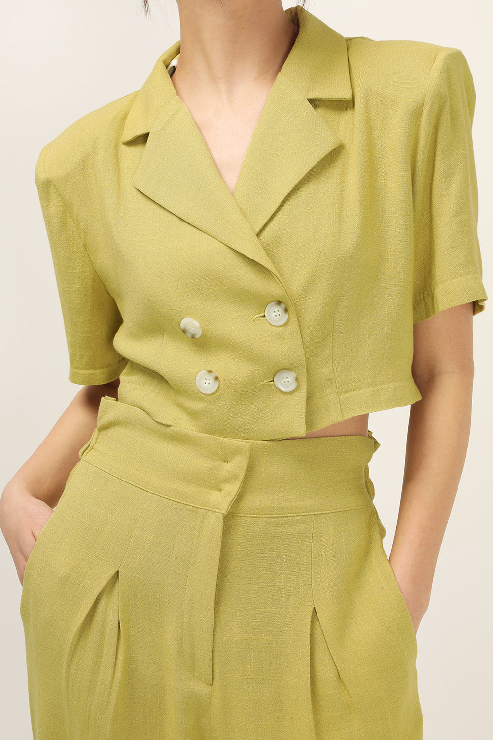 storets.com Blaire Linen Cropped Jacket