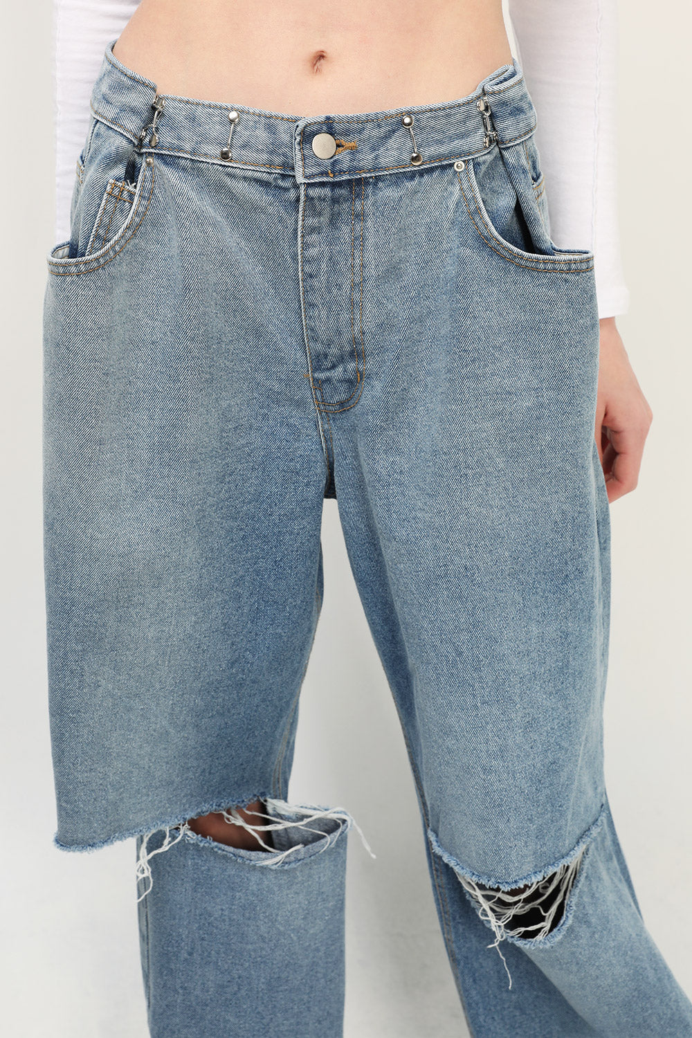 storets.com Vera Slash Cutout Jeans