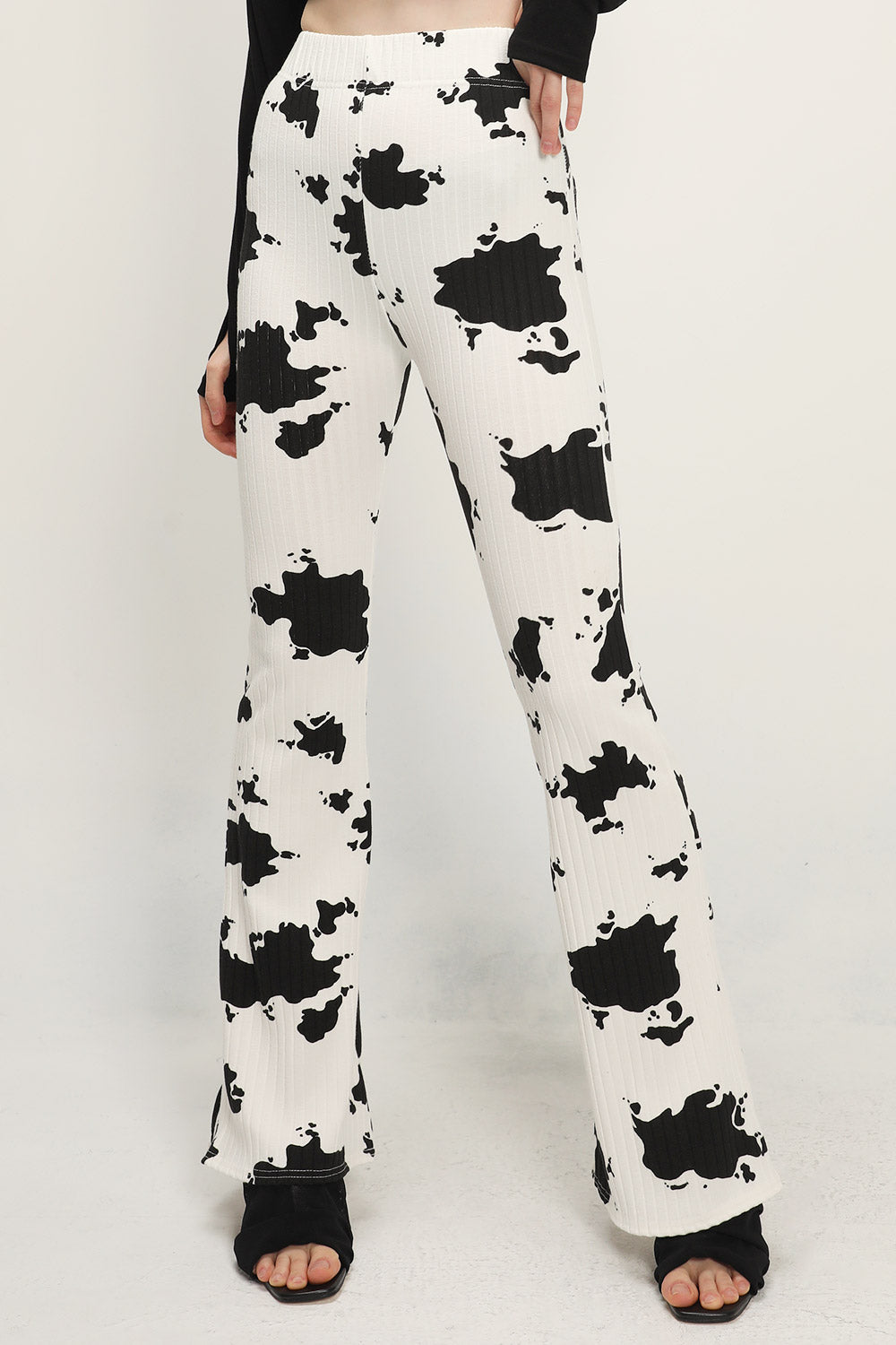 storets.com Bailey Printed Bootcut Pants