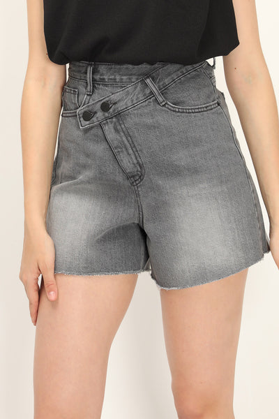 storets.com River Wrap Button Denim Shorts