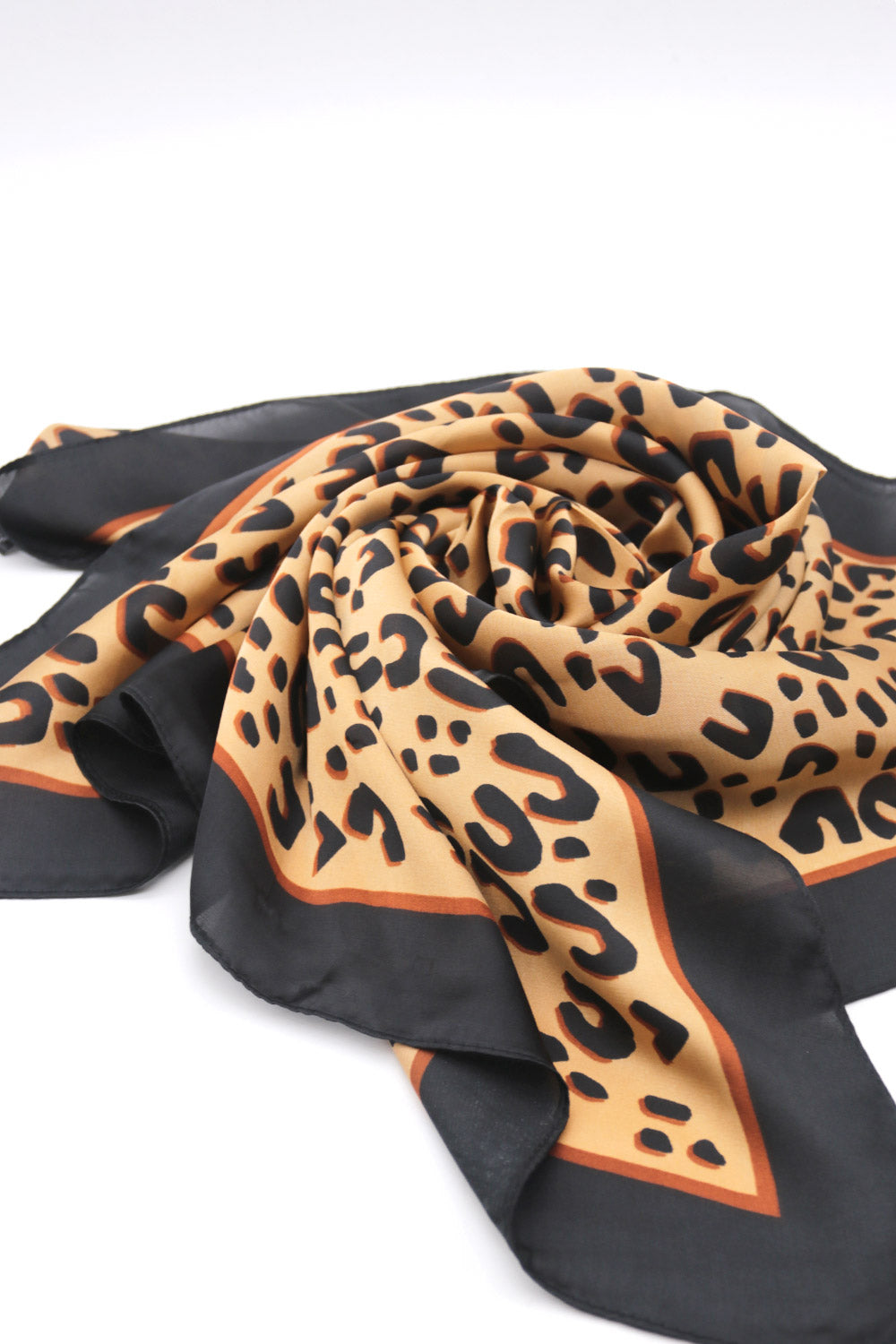 storets.com Sayla Leopard Print Scarf