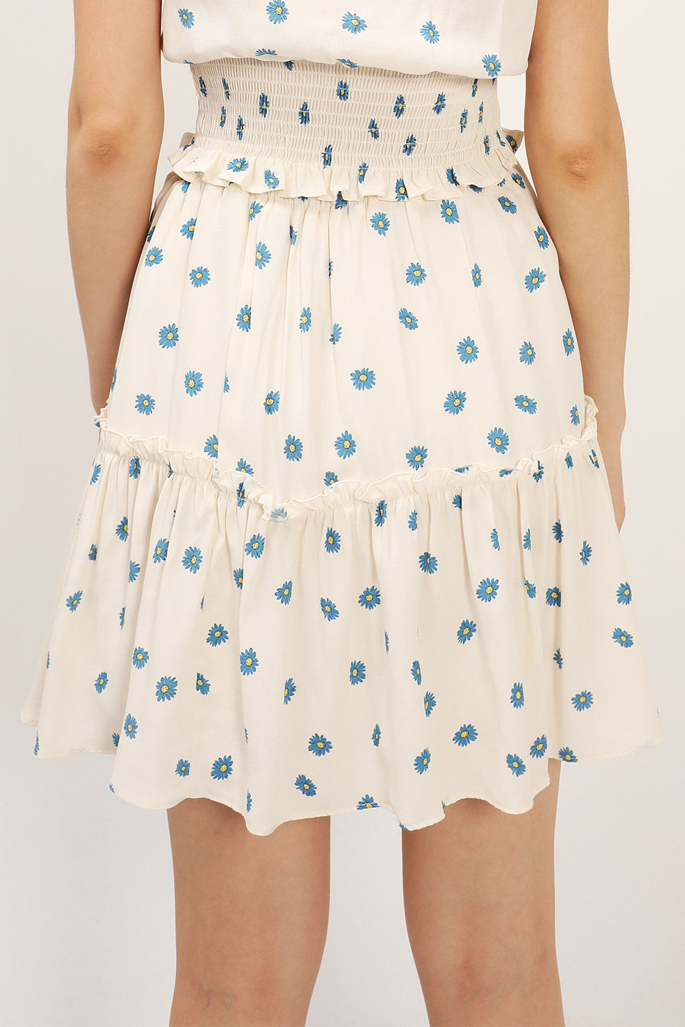 storets.com Kelly Daisy Printed Ruffle Skirt