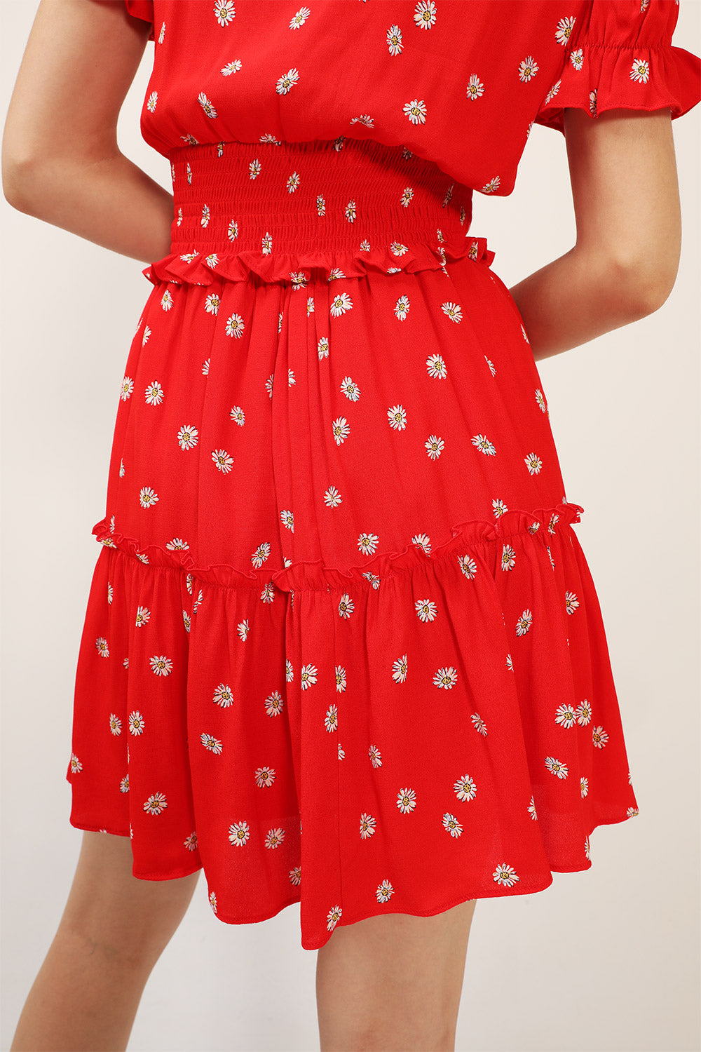 storets.com Kelly Daisy Printed Ruffle Skirt