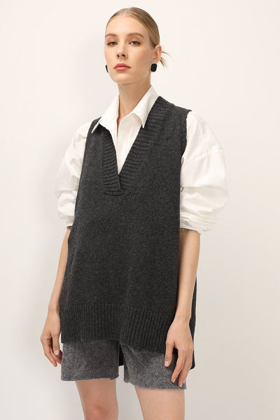 storets.com Lyla Oversized Knit Vest
