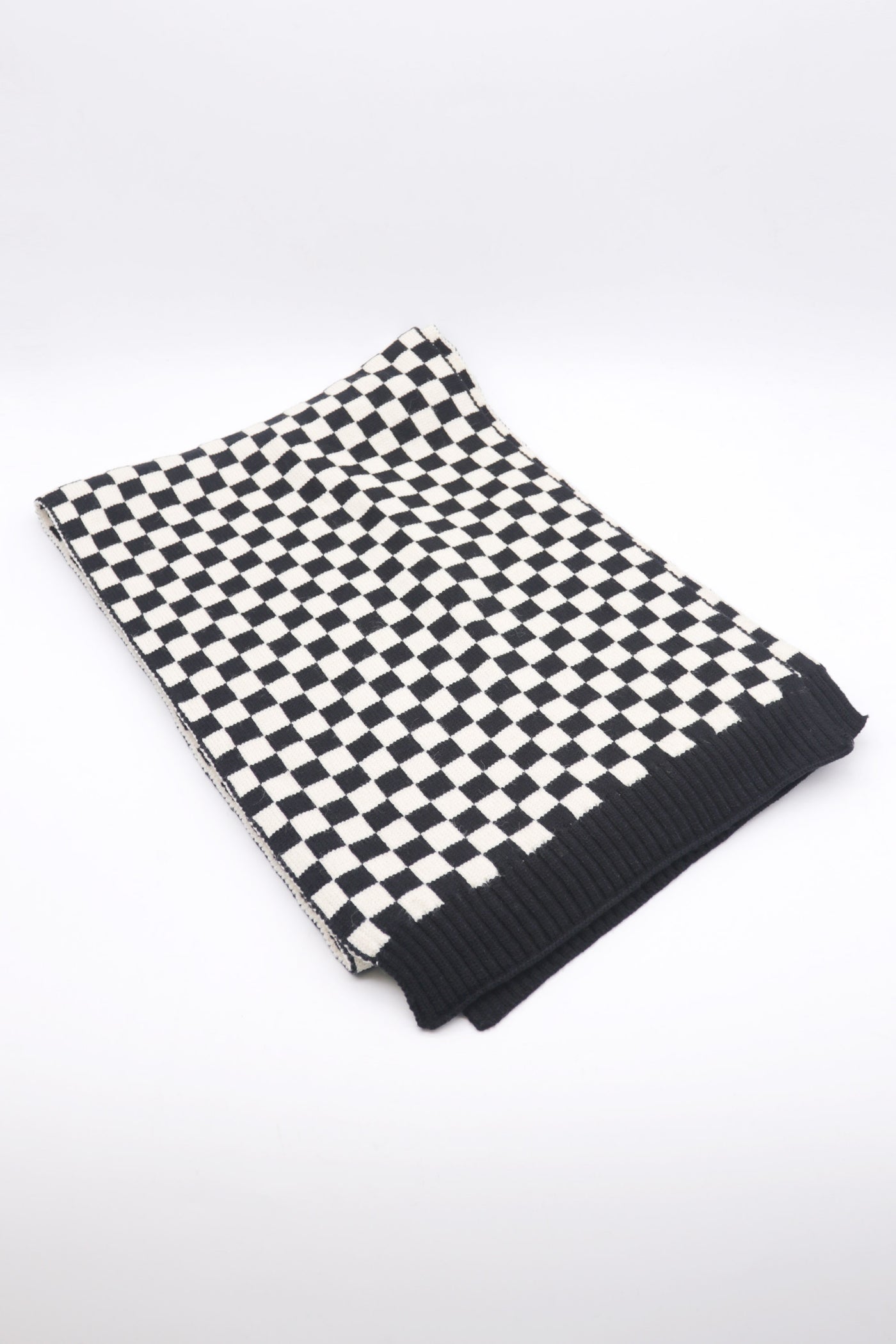 storets.com Ginnie Checkerboard Scarf