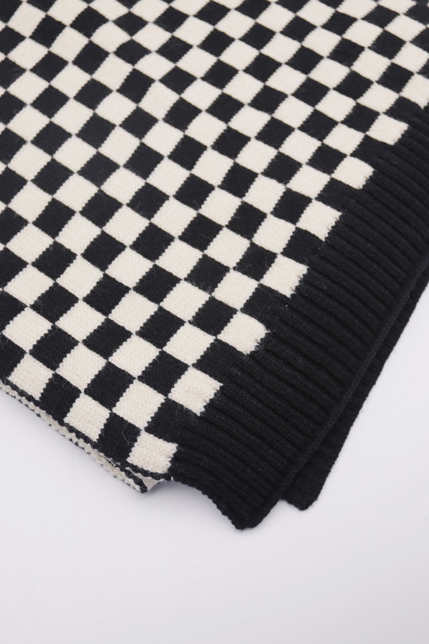 storets.com Ginnie Checkerboard Scarf