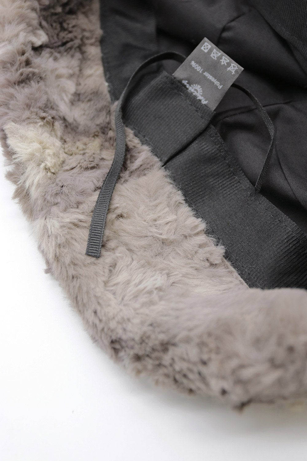 storets.com Fur Bucket Hat